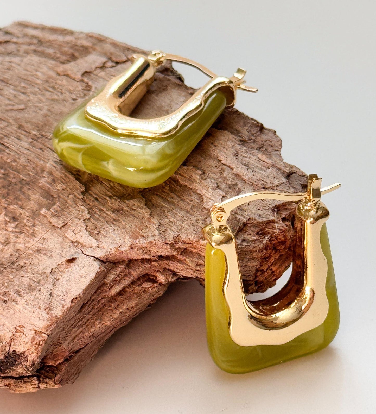 Coffee Brown Retro Hoop Earrings